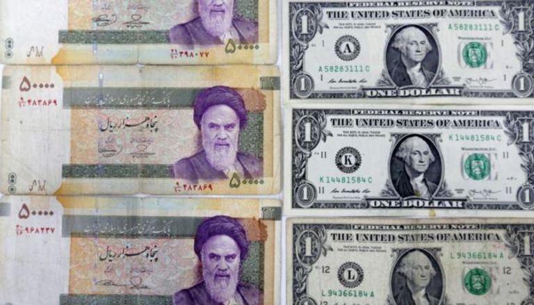 سعر الدولار الأمريكي يقفز مجددا في إيران