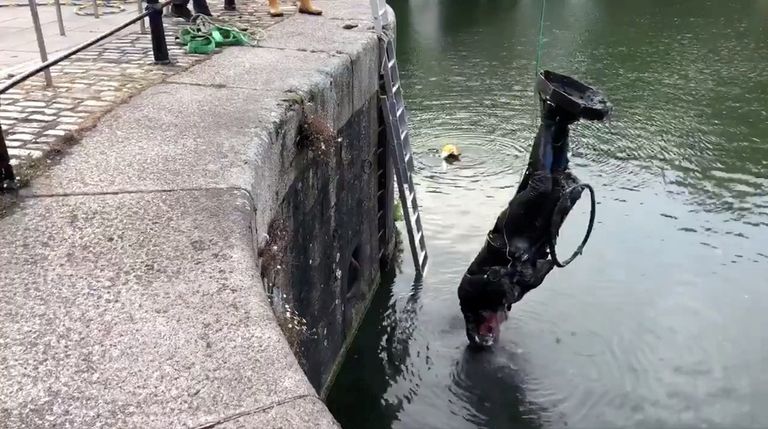 تمثال تاجر الرقيق إدوارد كولستن