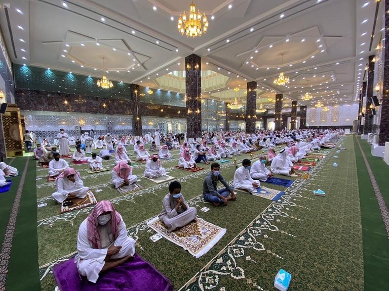مساجد المملكة استقبلت المصلين الجمعة الماضية