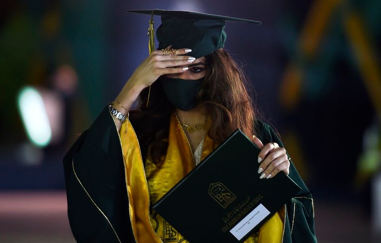 الحفل شهد إطلاق ألعاب نارية في السماء