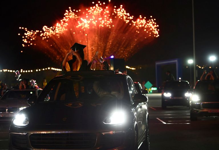 الحفل شهد إطلاق ألعاب نارية في السماء