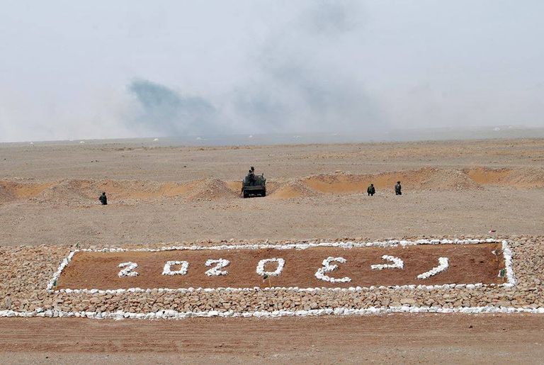 مناورات ردع 2020 لتعقب المعتدين داخل أراضي العدو قائد القوات البرية الجزائرية يشرف على مناورات