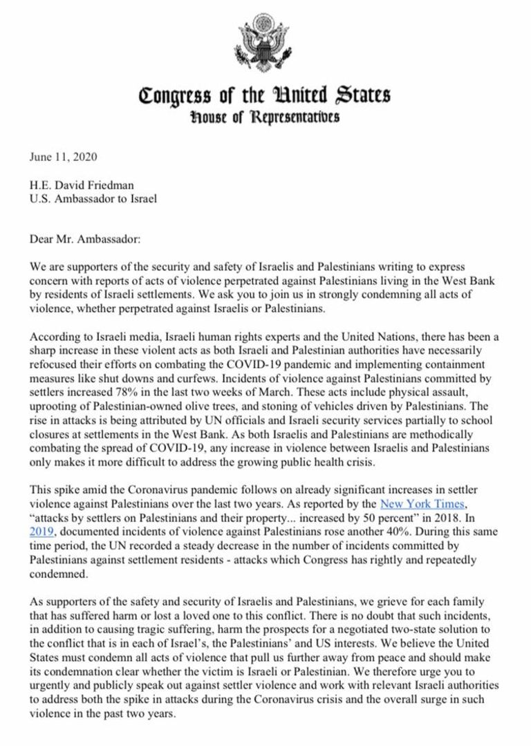 اعتداءات المستوطنين على الفلسطينيين تتم تحت حماية الاحتلال- أرشيفية