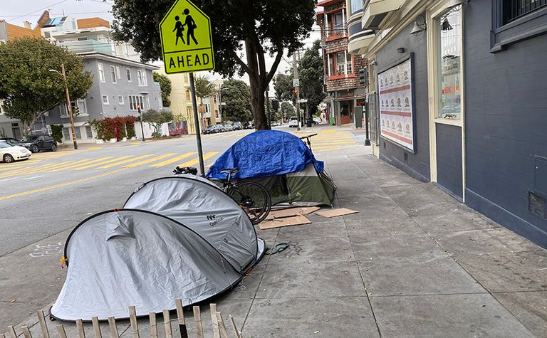 أحد المشردين في شوارع الولايات المتحدة