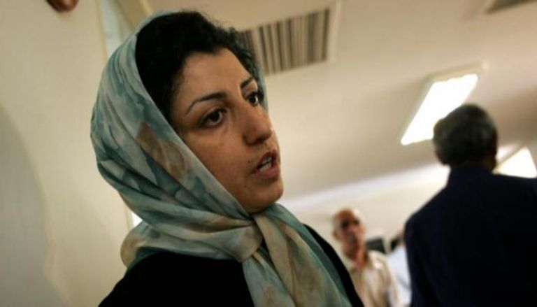 الصحفية الإيرانية والناشطة في مجال حقوق الإنسان نرجس محمدي