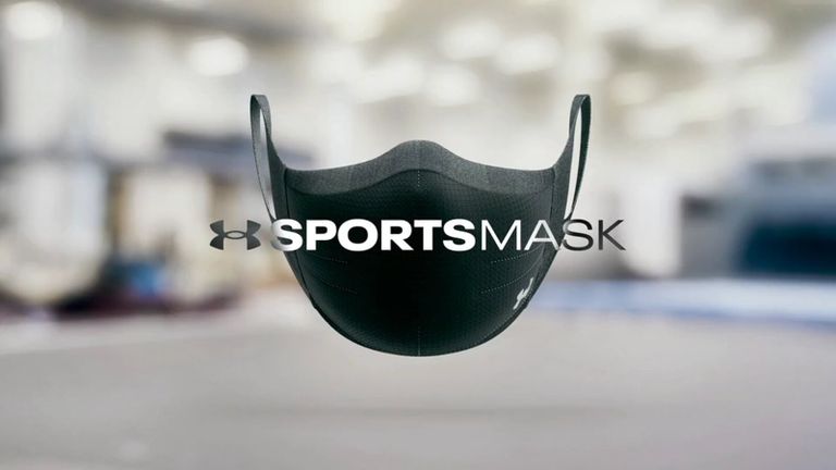 كمامة شركة "أندر آرمور" الأمريكية "UA Sport mask"، أو الكمامة الرياضية.