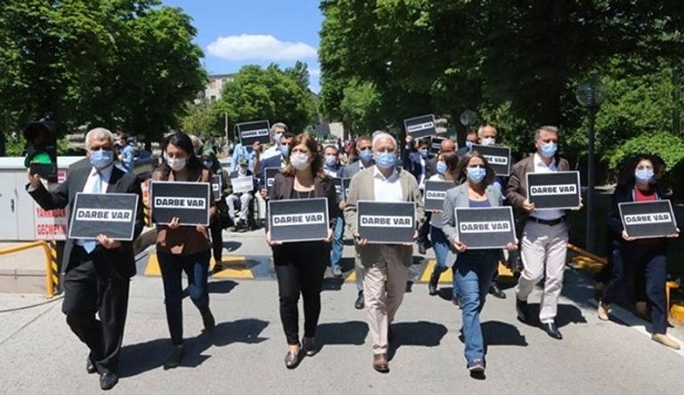 مؤيدو حزب الشعوب الديمقراطي الكردي