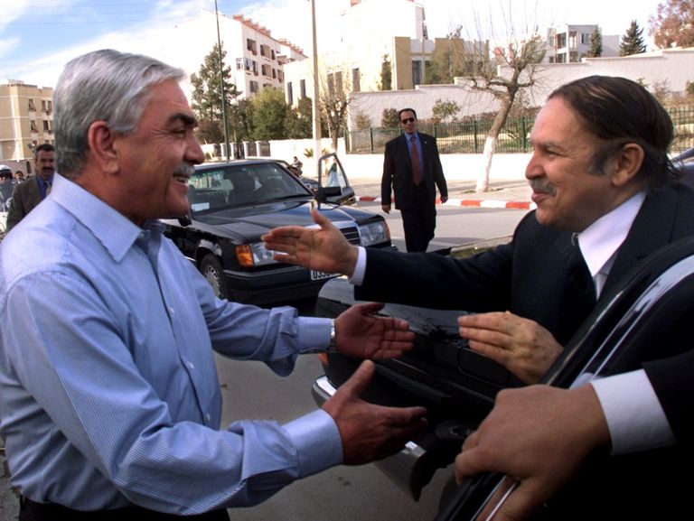 لقاء بوتفليقة في منزل زروال بولاية باتنة في 2003 الرئيس الجزائري الأسبق اليامين زروال - أرشيفية