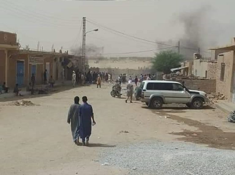 أعمال عنف في أقصى الجنوب الجزائري احتجاجا على إغلاق معابر حدودية أعمال عنف في أقصى الجنوب الجزائري احتجاجا على إغلاق معابر حدودية