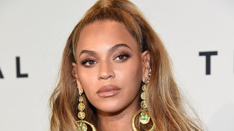 بيونسيه تطالب بالعدالة من قتلة المسعفة السمراء "بريونا تايلور"