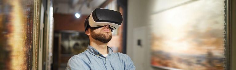 السفر الافتراضي من على الأريكة مقابل ألف دولار.. طلب شركة سفر