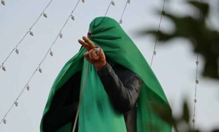 تمثال قاسم سليماني مثار الجدل بمحافظة كرمان