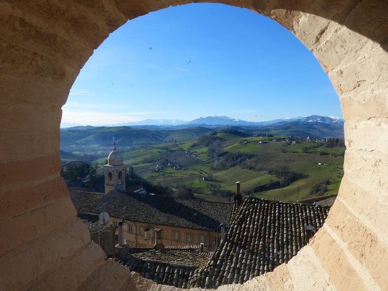 قرية بيتريتولي الإيطالية