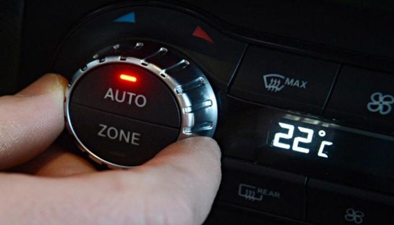 عجلة ضبط درجة حرارة تكييف السيارة