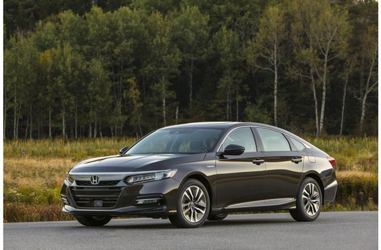 طراز هوندا Accord Hybrid  فورد فيوشن الهجين موديل عام 2020