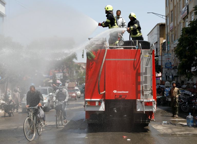 طوابير لإجراء فحص كورونا في بكين