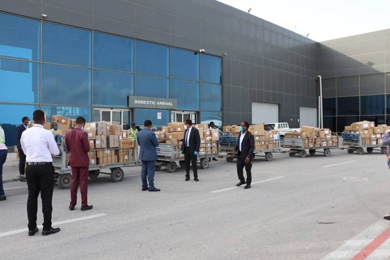 إثيوبيا ترسل 15 طنا من الإمدادات الطبية إلى الصومال