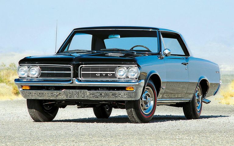 سيارة طراز Pontiac GTO