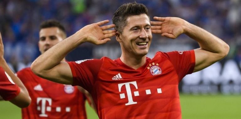 ليفاندوفسكي مهاجم بايرن ميونيخ يتصدر سباق الحذاء الذهبي كريستيانو رونالدو