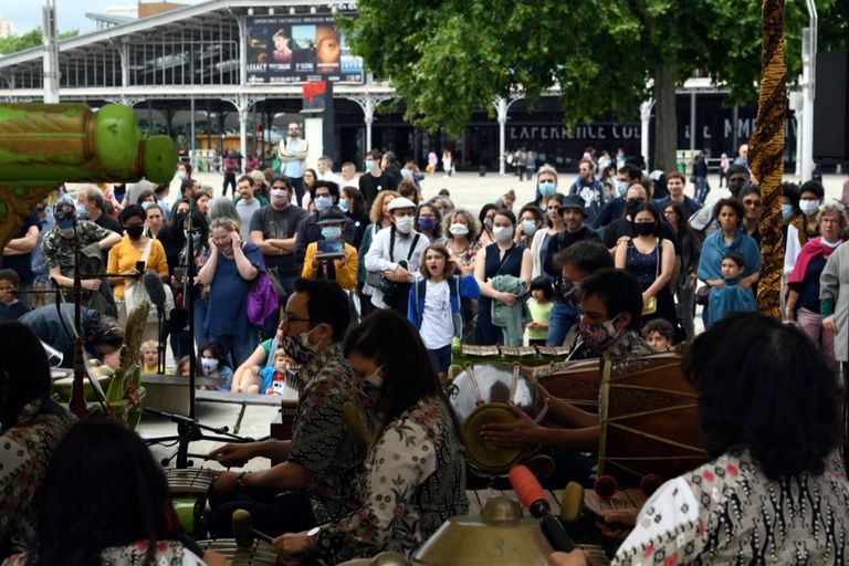 الفرنسيون يتجاهلون التدابير الوقائية