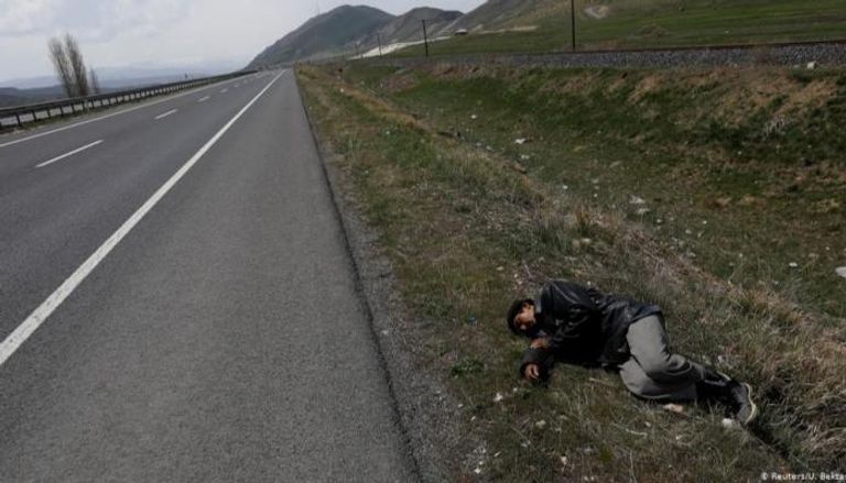 جثة مهاجر على الحدود بين إيران وتركيا - أرشيفية