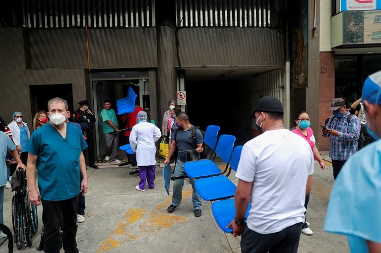 سكان العاصمة مكسيكو سيتي هرعوا إلى الشوارع