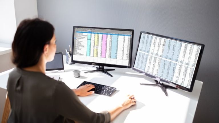 غالبية القوى العاملة أصبحت تعمل عن بعد