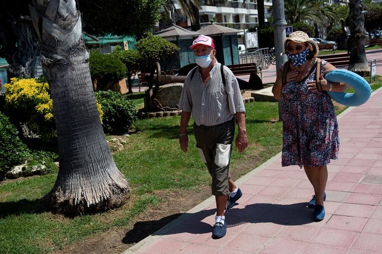 ارتفاع إصابات كورونا حول العالم