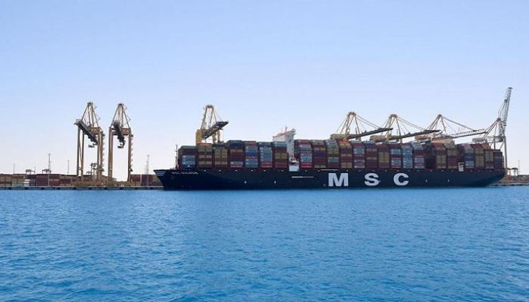 ميناء الملك عبدالله يستقبل أكبر سفن الحاويات في العالم
