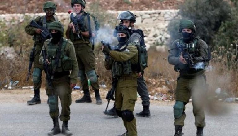  الاحتلال الإسرائيلي يطلق النار على فلسطيني بالضفة الغربية