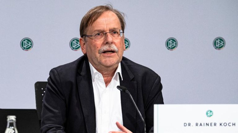 راينر كوخ بايرن ميونيخ في آخر ظهور أوروبي له أمام تشيلسي