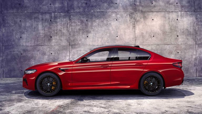 طراز بي إم دبليو M5