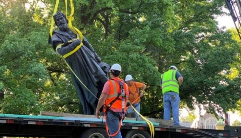 مجلس مدينة سان فرانسيسكو يزيل تمثال كولومبوس