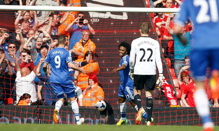 احتفال ويليان أمام مانشستر سيتي