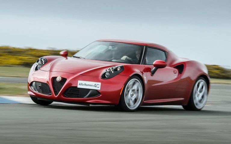 طراز ألفا روميو 33 Stradale