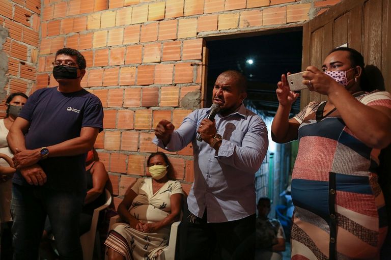 حفار القبور البرازيلي إيزاياس ناسيمنتو