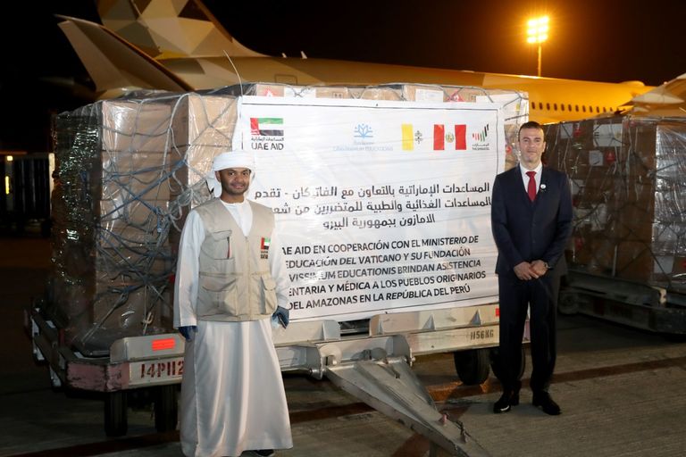 الطائرة تحتوي على 15 طنا من المساعدات الطبية والغذائية