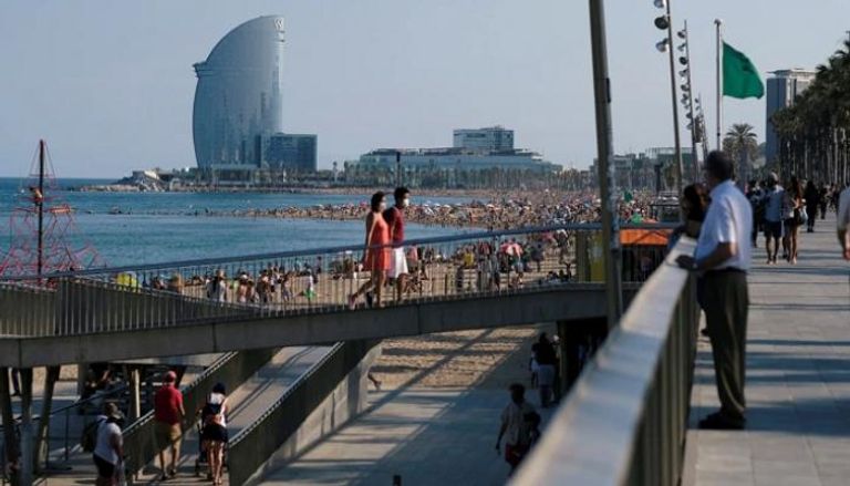 الكاميرات تراقب شواطئ إسبانيا