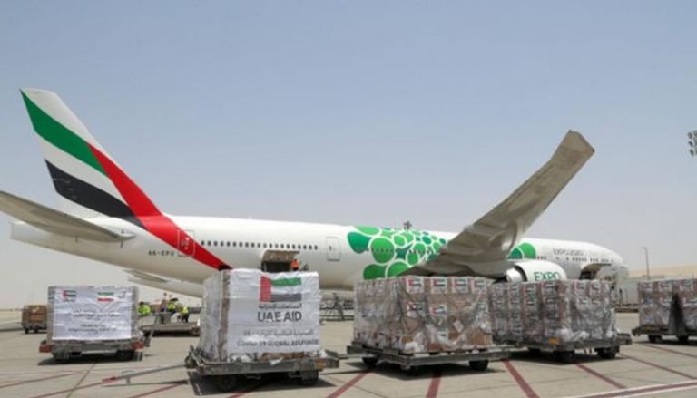طائرة مساعدات طبية إماراتية إلى إيران