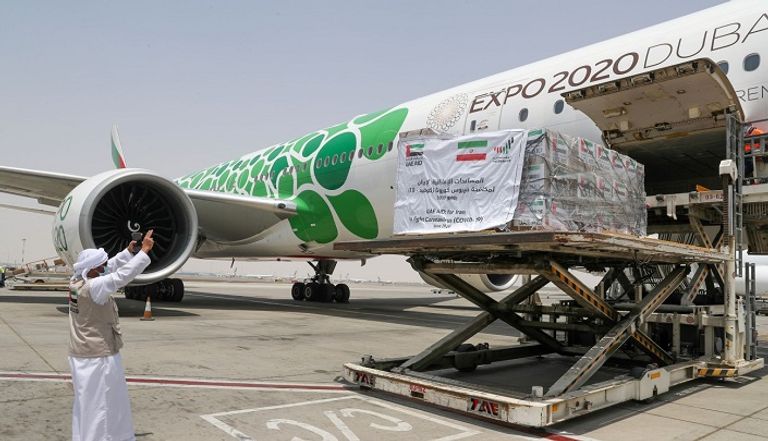 طائرة مساعدات طبية إماراتية إلى إيران