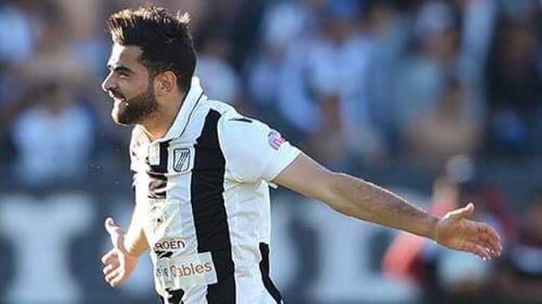 حمزة المثلوثي لاعب الصفاقسي التونسي منذر الكبير المدير الفني لمنتخب تونس
