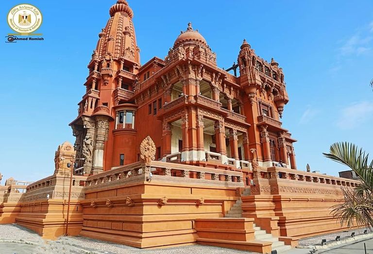 قصر البارون من الداخل