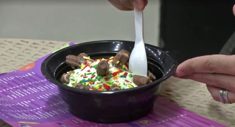 آيس كريم على شكل فيروس كورونا 