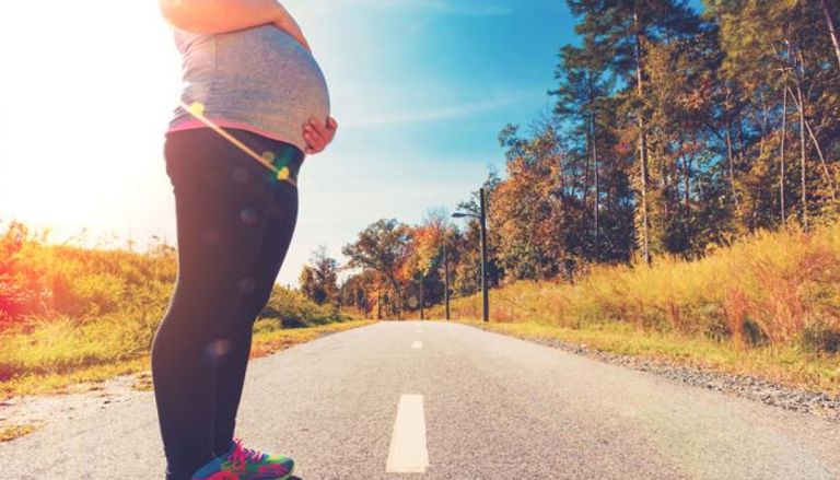 لبن الأم يساعد في تقليل المشكلات الصحية لدى الجنين