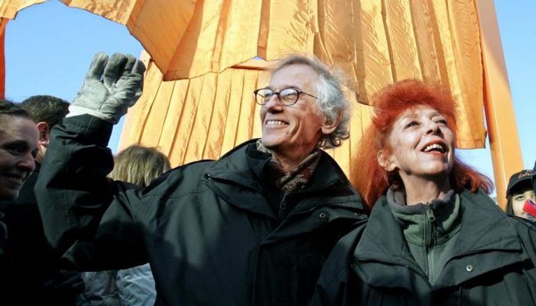 الفنان كريستو وزوجته جان كلود