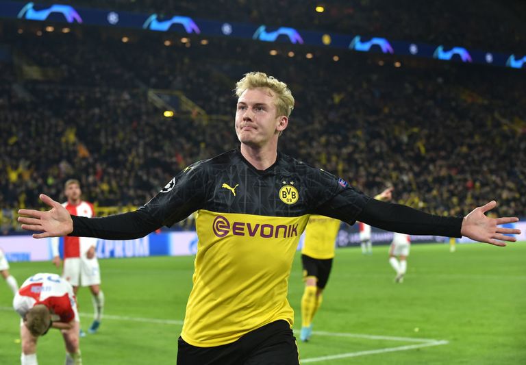 يوليان براندت لاعب بروسيا دورتموند الألماني الحالي يورجن كلوب مدرب ليفربول ولاعبه محمد صلاح