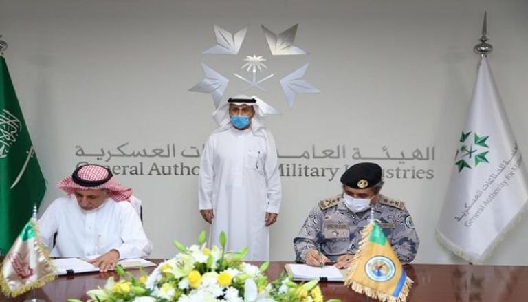 توقيع عقد تصنيع وتوطين عربات عسكرية مدرعة جديدة بالسعودية