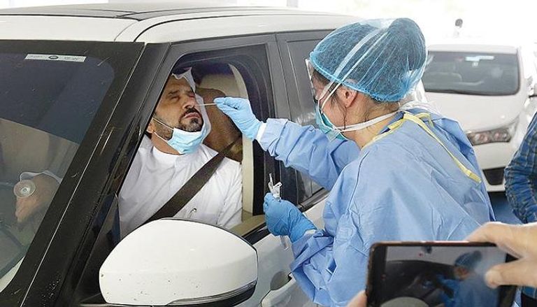 تكثيف إجراءات الفحص لفيروس كورونا في دولة الإمارات