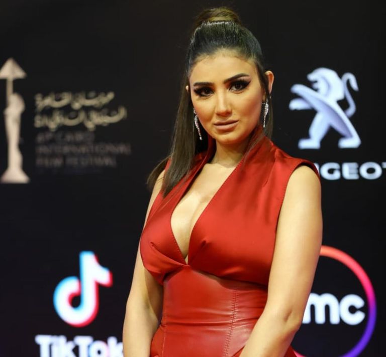 مي عمر وأحمد زاهر من كواليس مسلسل 