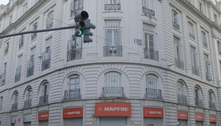 المبنى الذي تقع فيه شقة رمز الثورة الكوبية تشي جيفارا